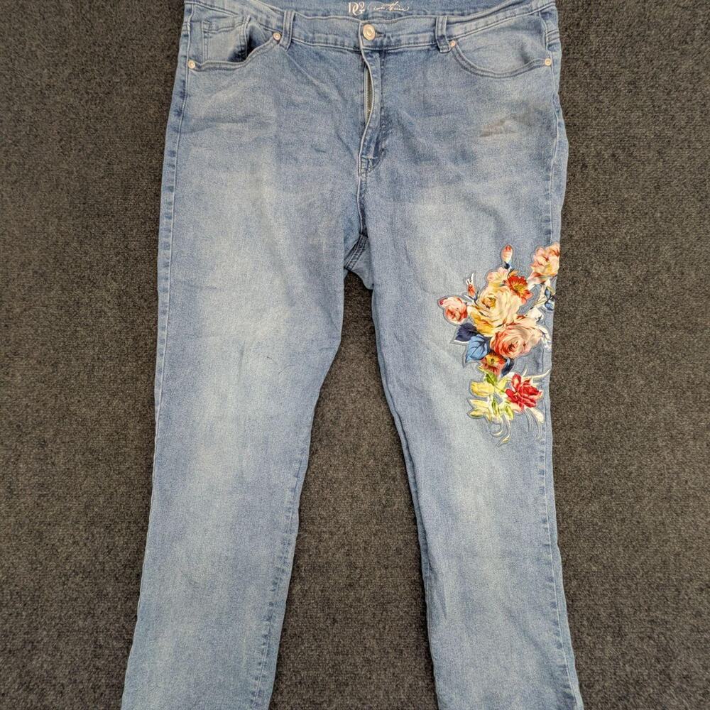 DG2 by Diane Gilman Jeans Womens 18W Blue Straight Leg Floral Embroidery Pants